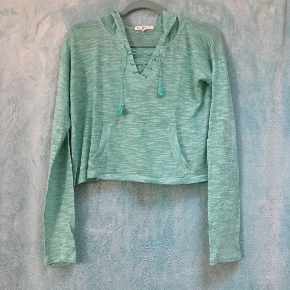 Teal hooded long-sleeved shirt, v-neck tie front